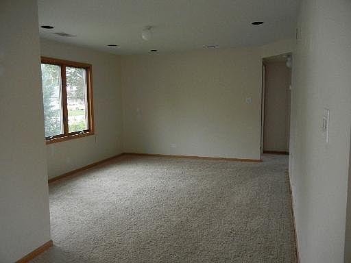 4th image of 16737 S New England Ave