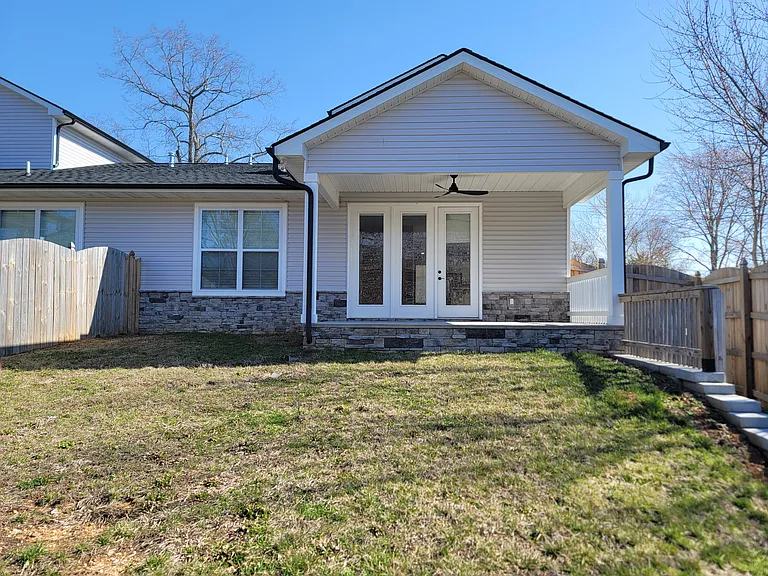 7009 Wright Rd — Photo 2