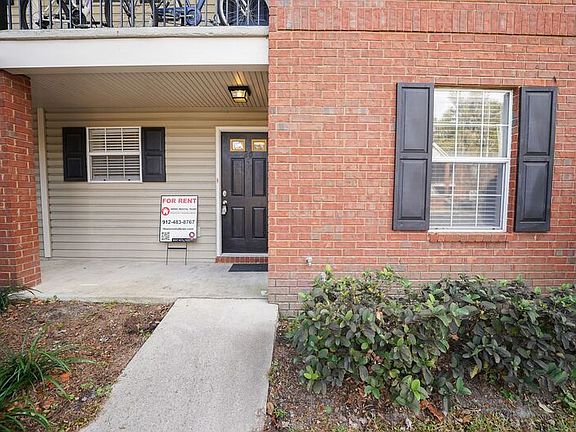 4th image of 211 Edgewater Rd APT 20