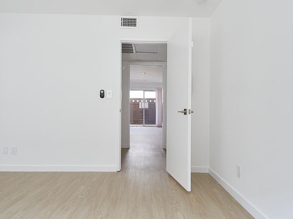 4th image of 1038 7th St #3B