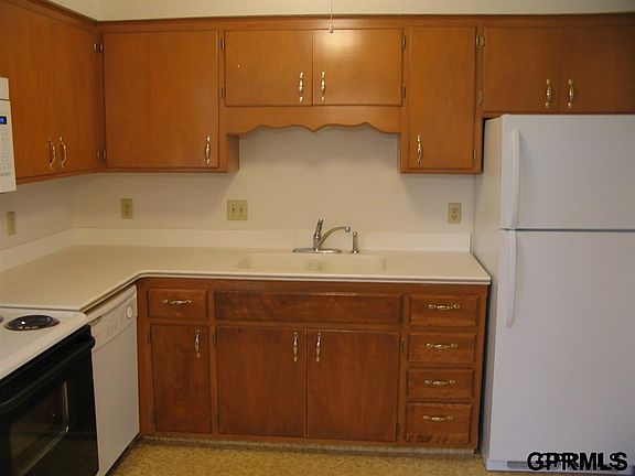 4th image of 614 S 18th St APT 3