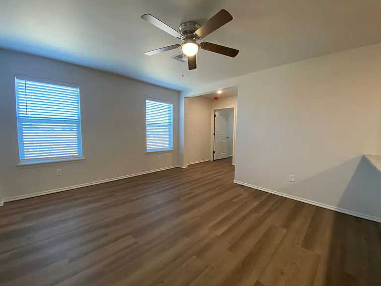 10801 NW 119th Pl — Photo 7