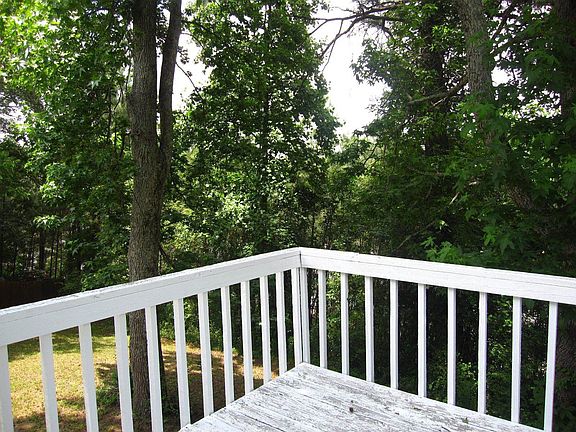4th image of 5032 Chadwick Ct