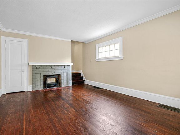 4th image of 2123 Wascana Ave