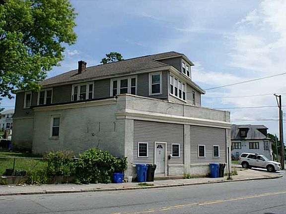 3rd image of 350 Dyer Ave