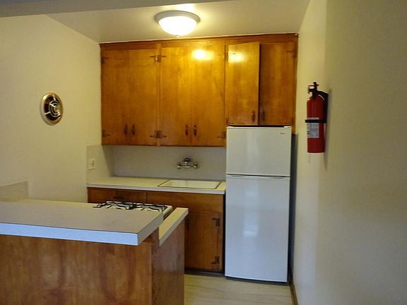 5th image of 3110 Greenbriar Dr APT 19