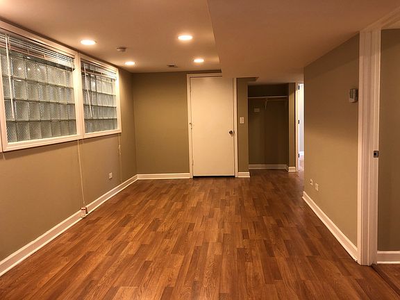 4th image of 3657 N Janssen Ave