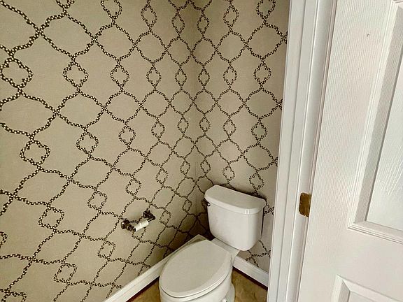 5th image of 512 Bellvue Pl