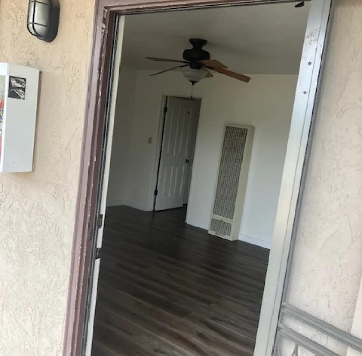 1 bed, 650 sqft, $1,975 — Photo 2