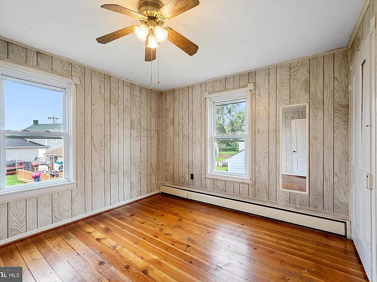 309 N Lawrence St — Photo 17