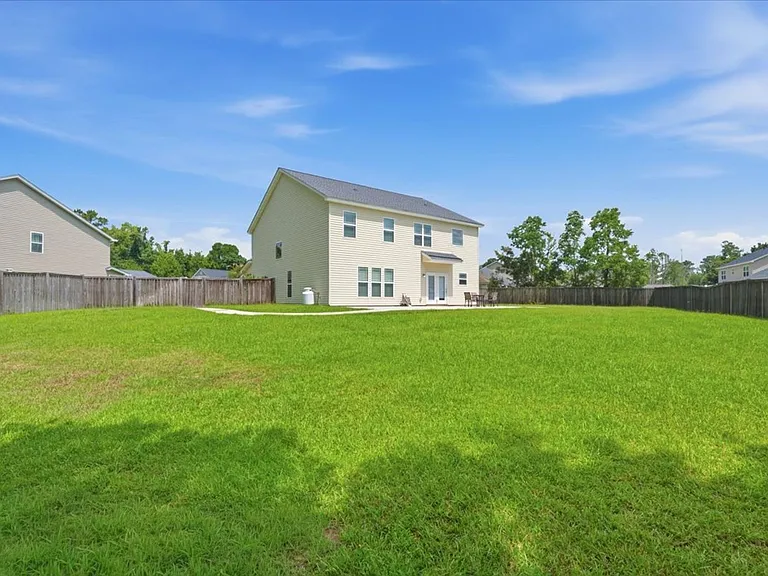 8 Woods Way — Photo 46