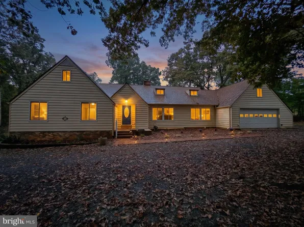 405 Walnut Shade Rd, Louisa, VA 23093