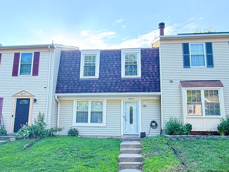 18674 Winding Creek Pl — Photo 1