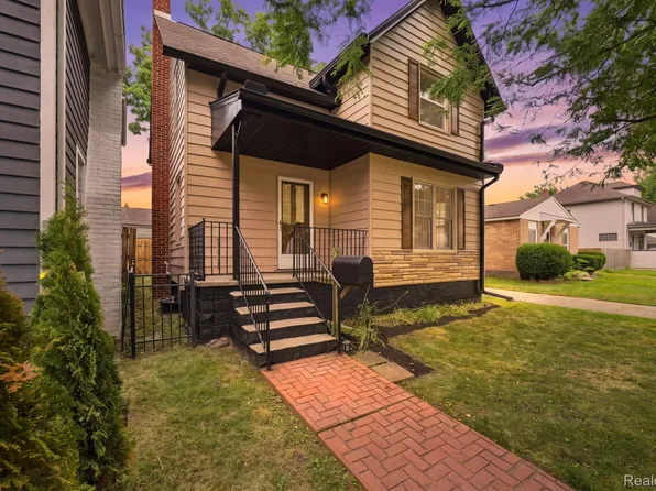 99 South Ave, Mount Clemens, MI 48043