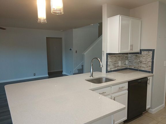 3rd image of 1600 Kendall Ct