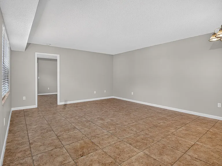 53 Windtree Ln #G102 — Photo 6