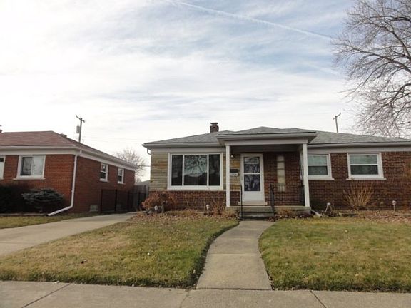 4th image of 22816 Harper Lake Ave