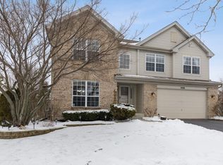 4406 Northgate Ct, Carpentersville, IL 60110