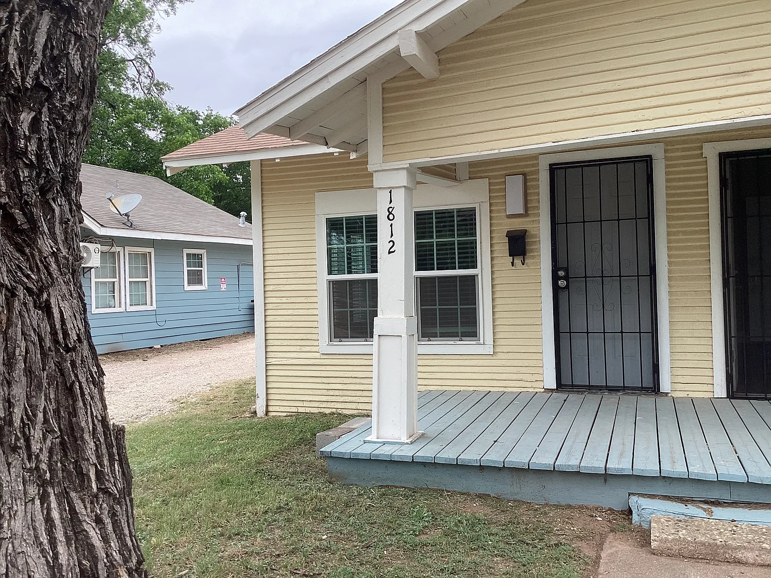 1 bed, 700 sqft, $1,100 — Photo 2