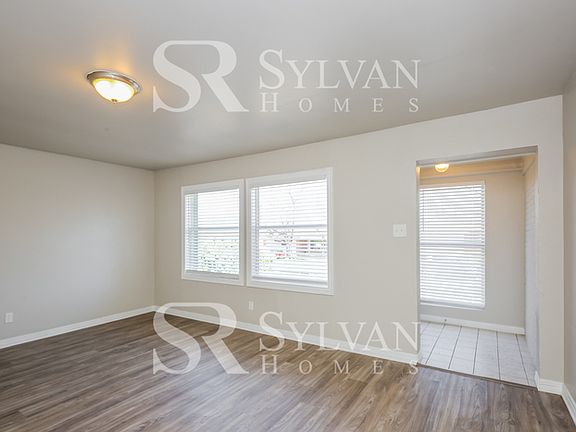 3rd image of 500 Crandle Dr