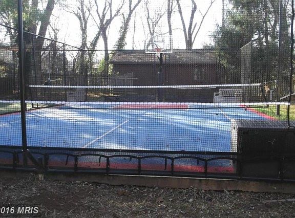 3rd image of 665 Mason Dr