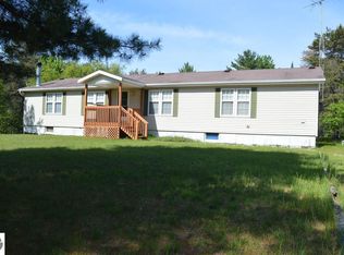 10824 Gillow Rd S, Fife Lake, MI 49633