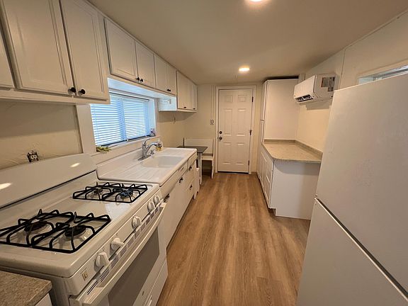 5th image of 524 Juniper Ave
