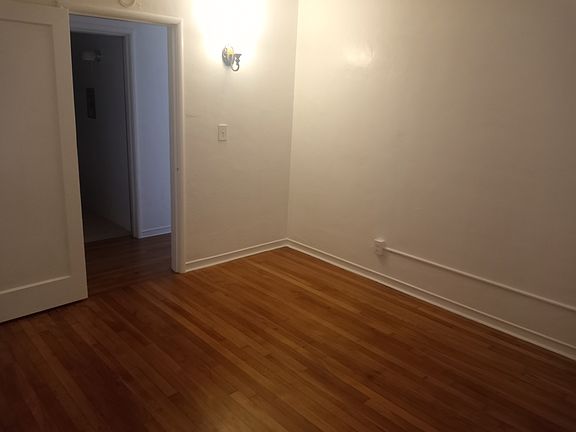 5th image of 1114 Francisco St #D