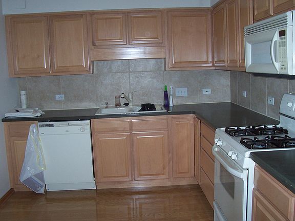 Large, full amentity kitchen