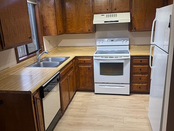 2nd image of 1353 Fabry Rd SE #1353