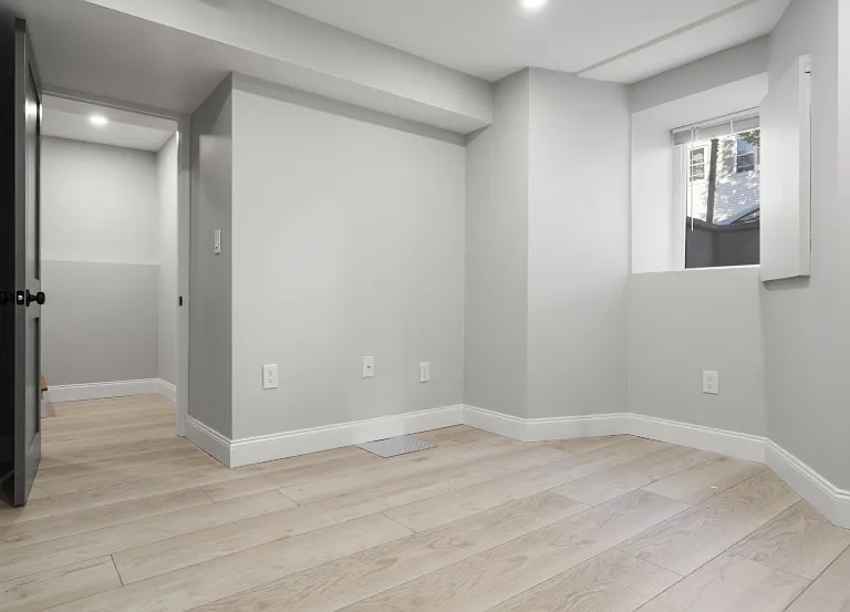 531 E 5th St #1A — Photo 5