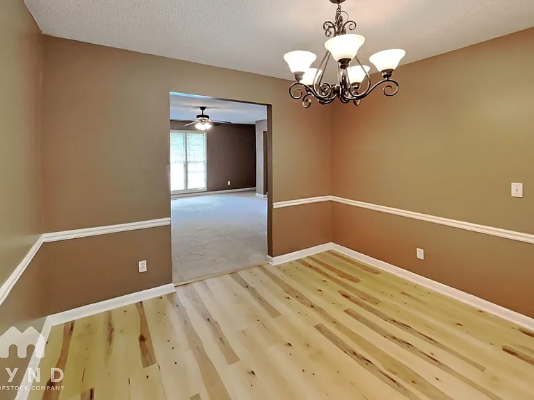 2574 Overlake Dr — Photo 8