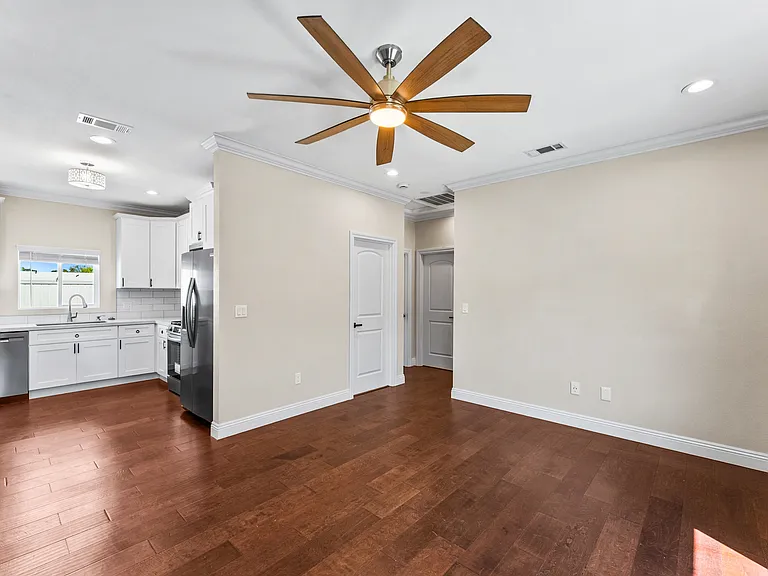 1421 De Anza St #2 — Photo 4