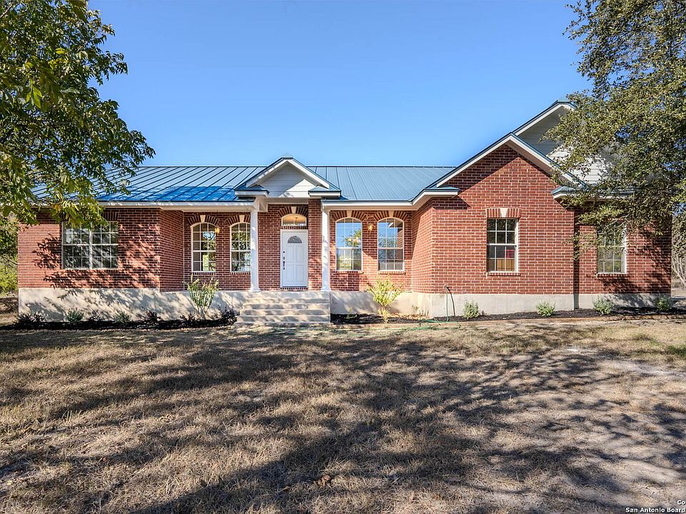 1st image of 272 COUNTY ROAD 385