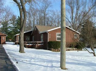 812 Charlton Blvd, White Lake, MI