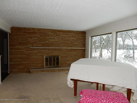 3rd image of 1629 Pepper Hill Dr