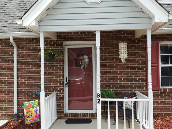 210 Spring St APT B-2, Blountville, TN 37617