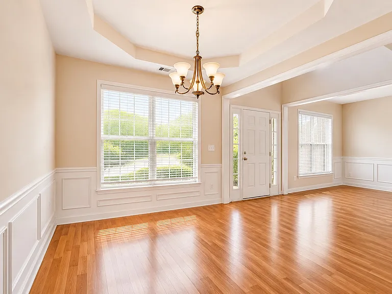 8330 Grenadier Trl — Photo 5