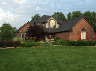 10115 Royce Dr, South Lyon, MI