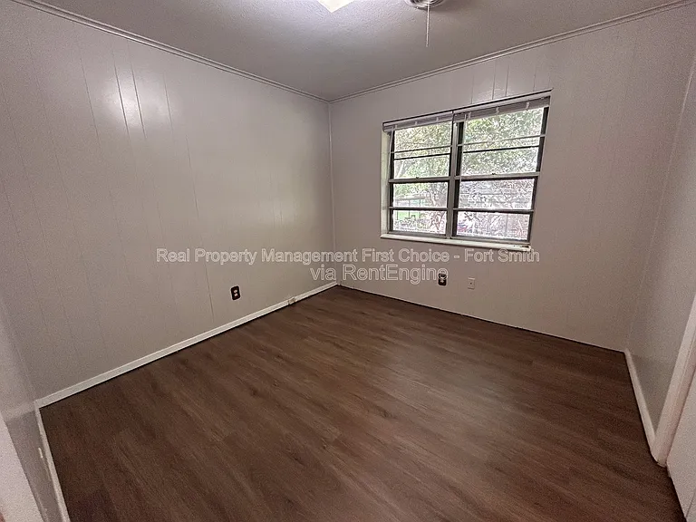 6315 Crimson Ave — Photo 19