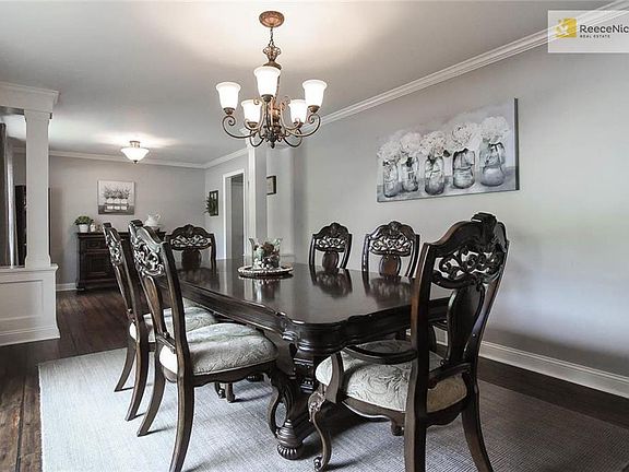 Big living room being used as dining right now.