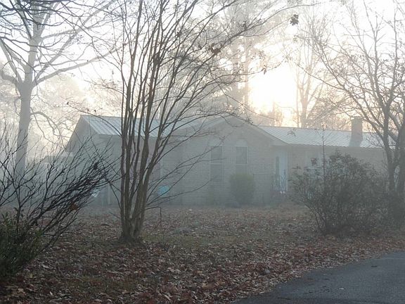 3rd image of 601 Willow Bend Ln