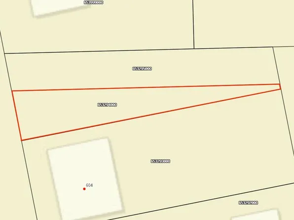 606 Collins Ave, Mandan, ND 58554