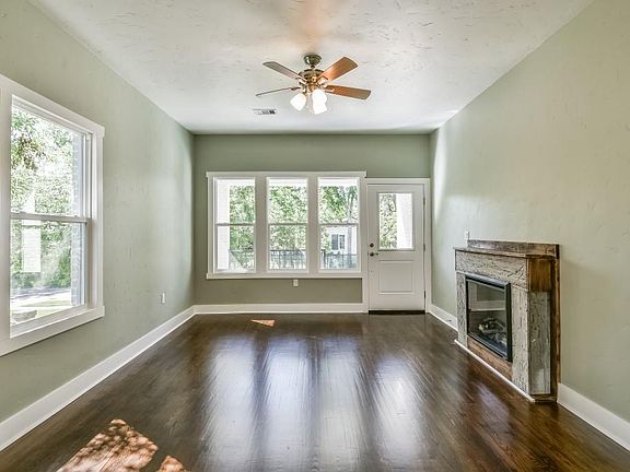 4th image of 3328 Avenue N 1/2