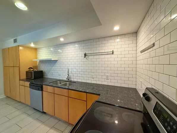 2200 Dickson Dr APT 123, Austin, TX 78704