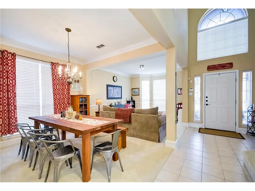 Building Photo - 9300 Dark Forest Dr