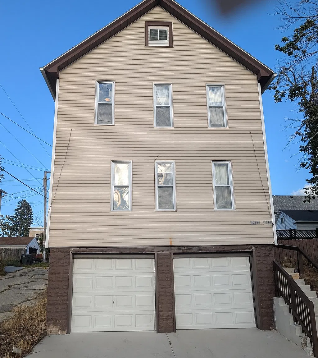 3 bed, 650 sqft, $1,375 — Photo 1