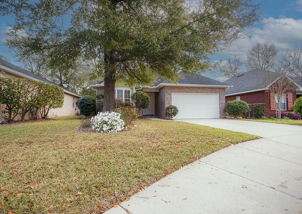 1st image of 111 Arrowhead Way