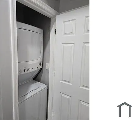 2424 N Calvert St #2 — Photo 10
