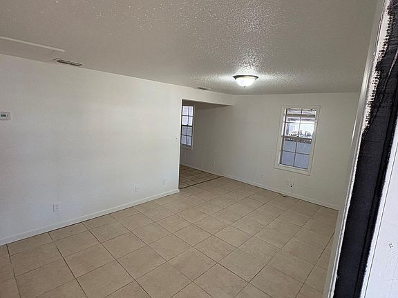 3rd image of 2122 Camilla Cir